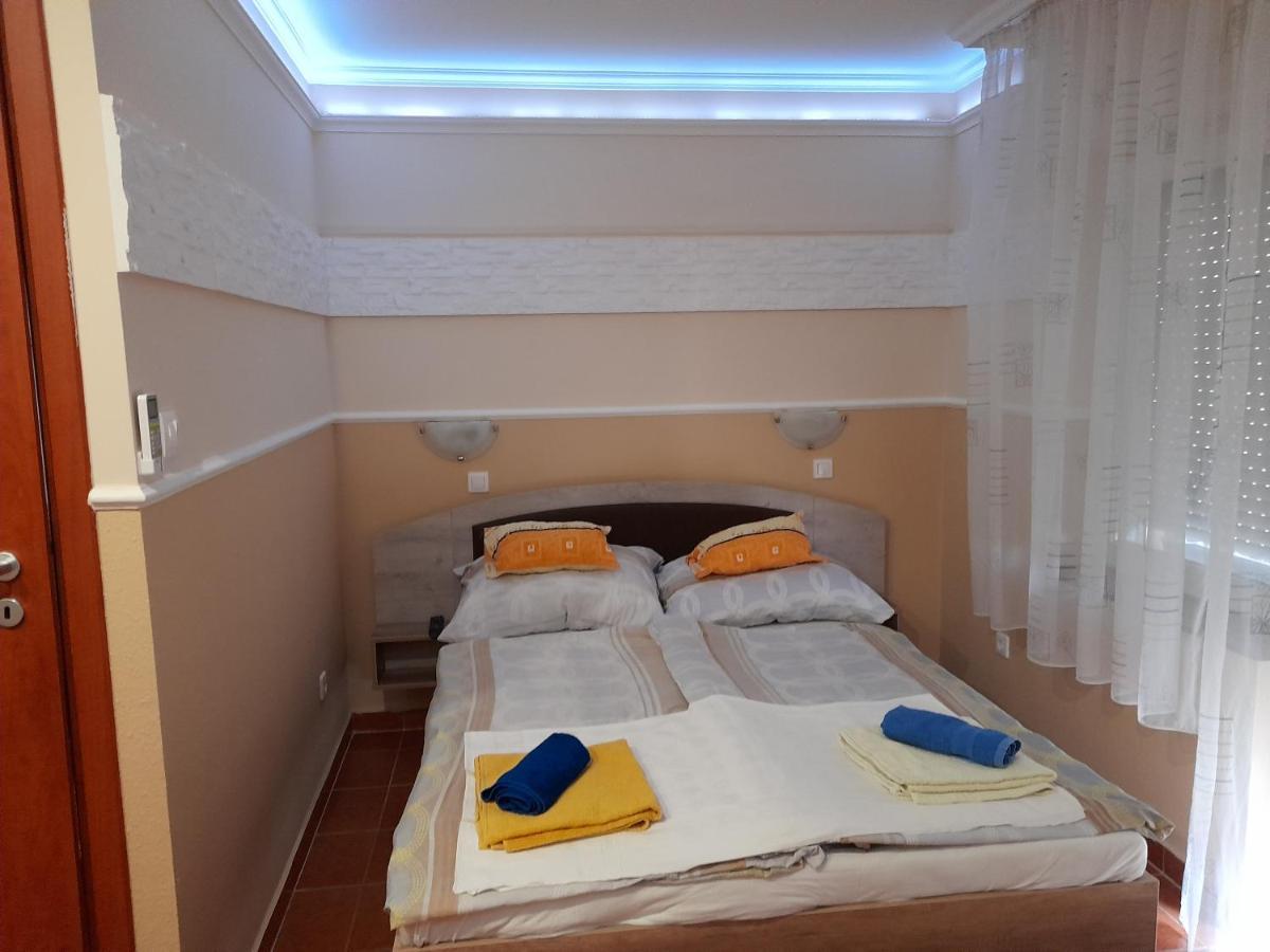 Andrea Apartman Hajdúszoboszló Exteriör bild
