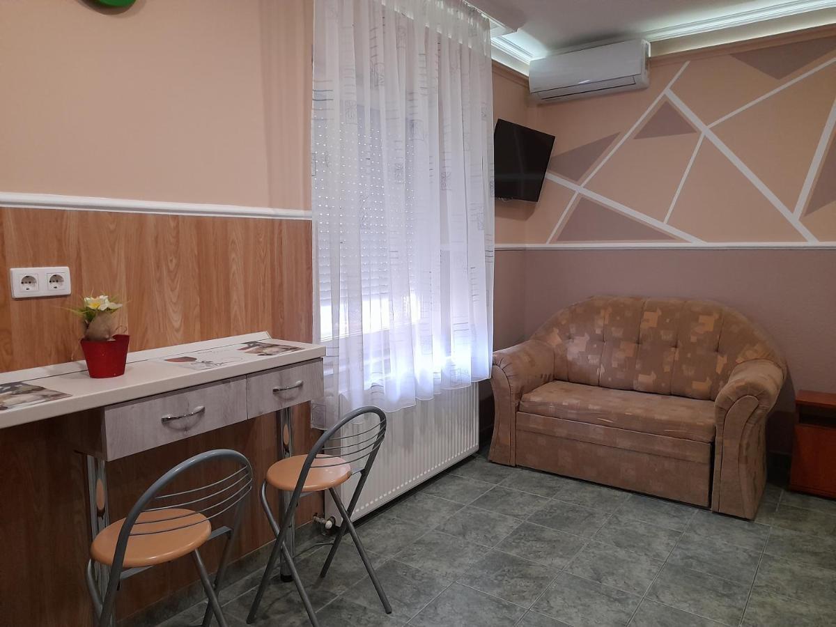 Andrea Apartman Hajdúszoboszló Exteriör bild