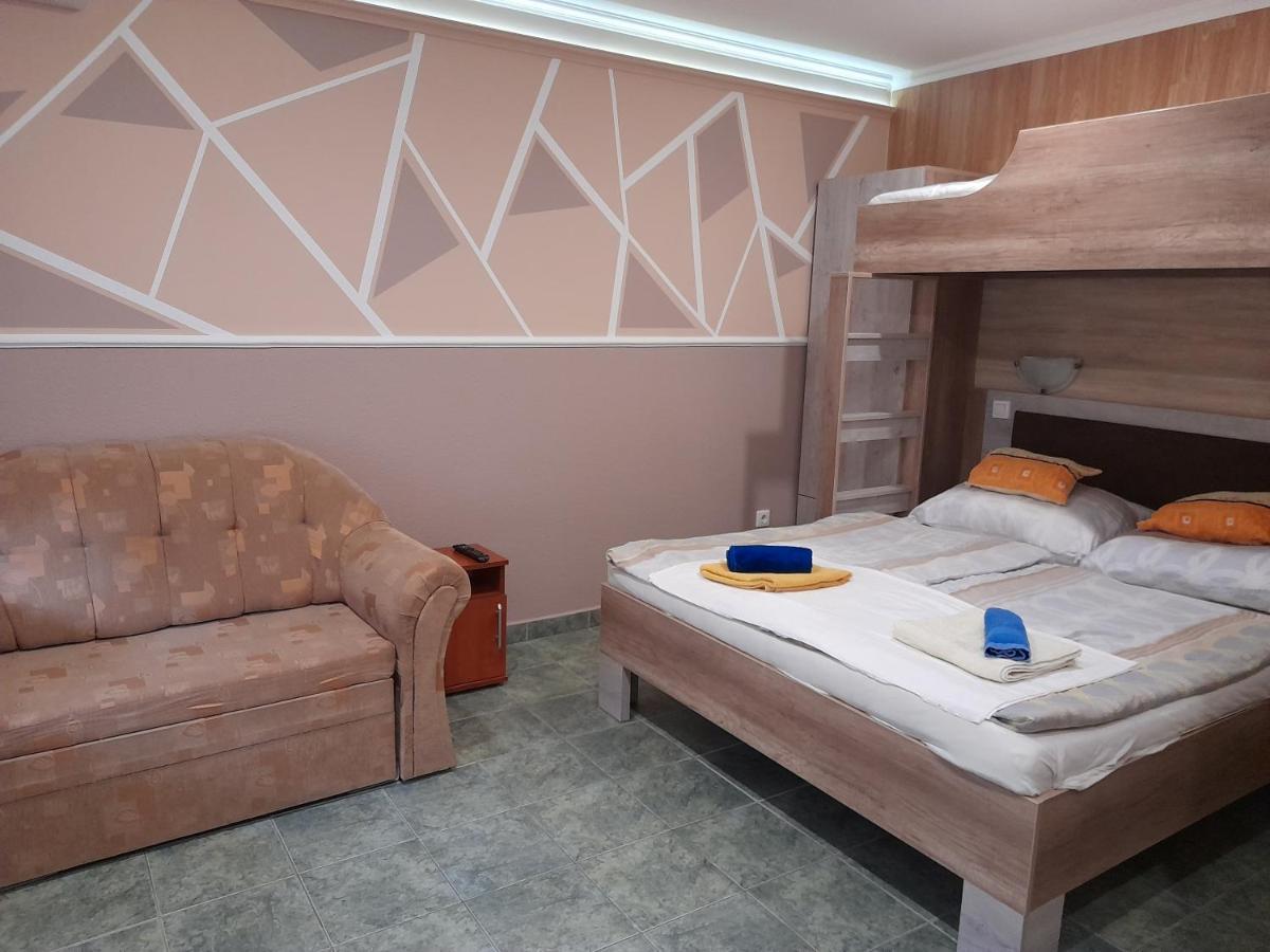 Andrea Apartman Hajdúszoboszló Exteriör bild