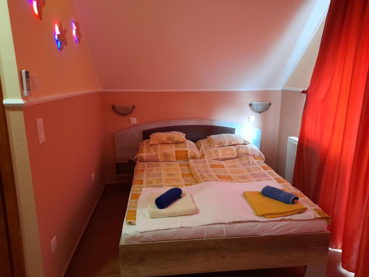Andrea Apartman Hajdúszoboszló Exteriör bild