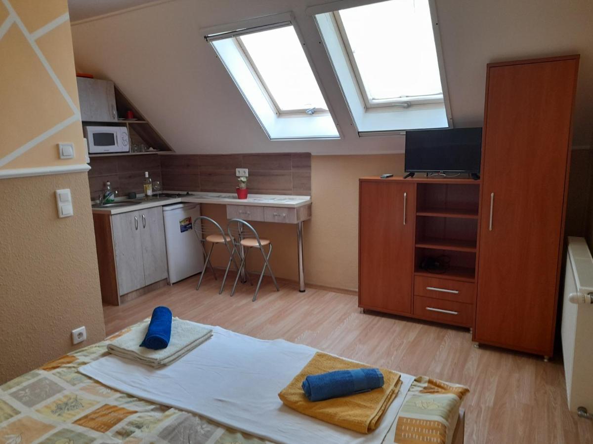 Andrea Apartman Hajdúszoboszló Exteriör bild