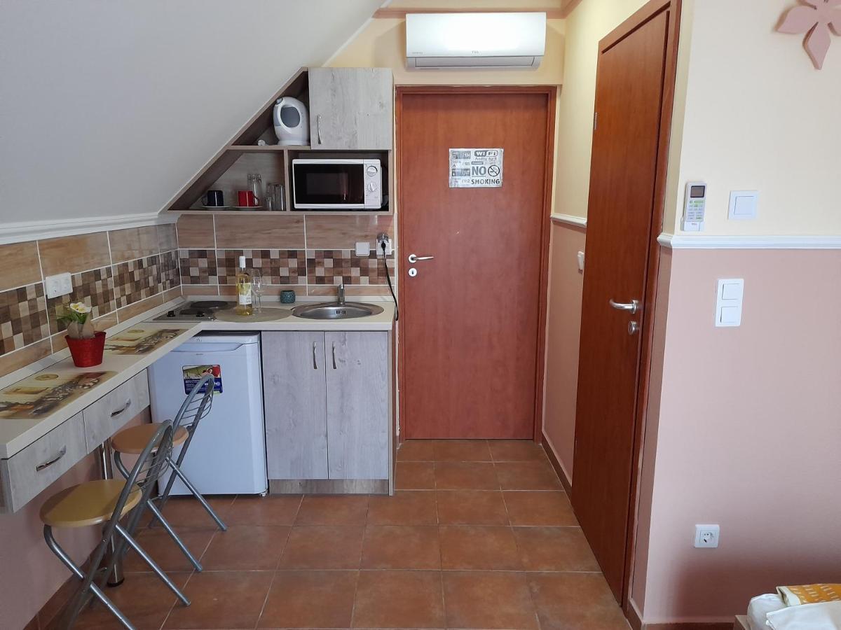 Andrea Apartman Hajdúszoboszló Exteriör bild