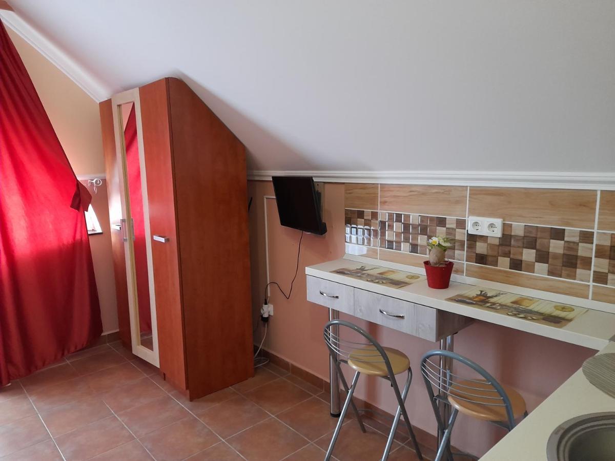 Andrea Apartman Hajdúszoboszló Exteriör bild